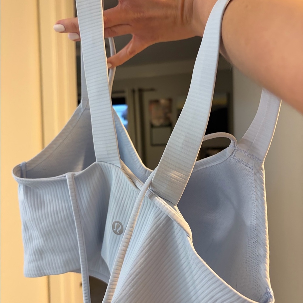 lululemon athletica Sky Blue Ribbed Sports Bra—Size 6 D cups